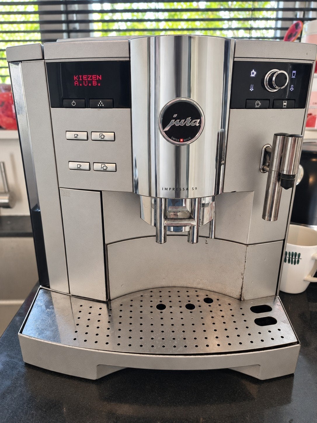 Jura impressa S9, Ophalen, Afneembaar waterreservoir, Koffiebonen, 2 tot 4 kopjes