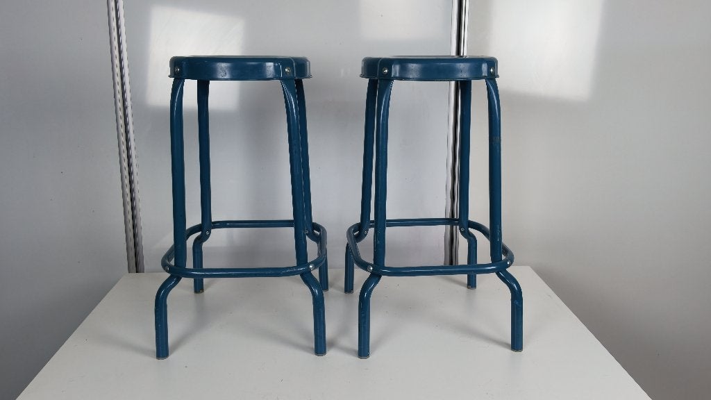 2x IKEA RÅSKOG blauwe metalen barkrukken, Ophalen, Gebruikt, 60 tot 90 cm, Metaal