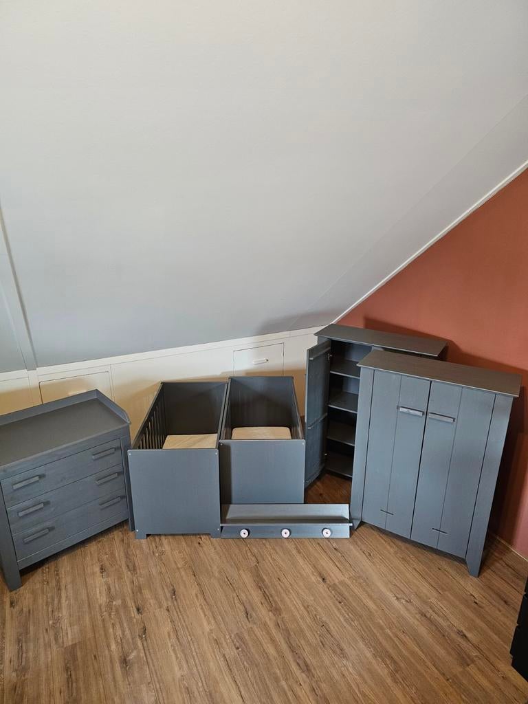 Tweeling kamer, Ophalen