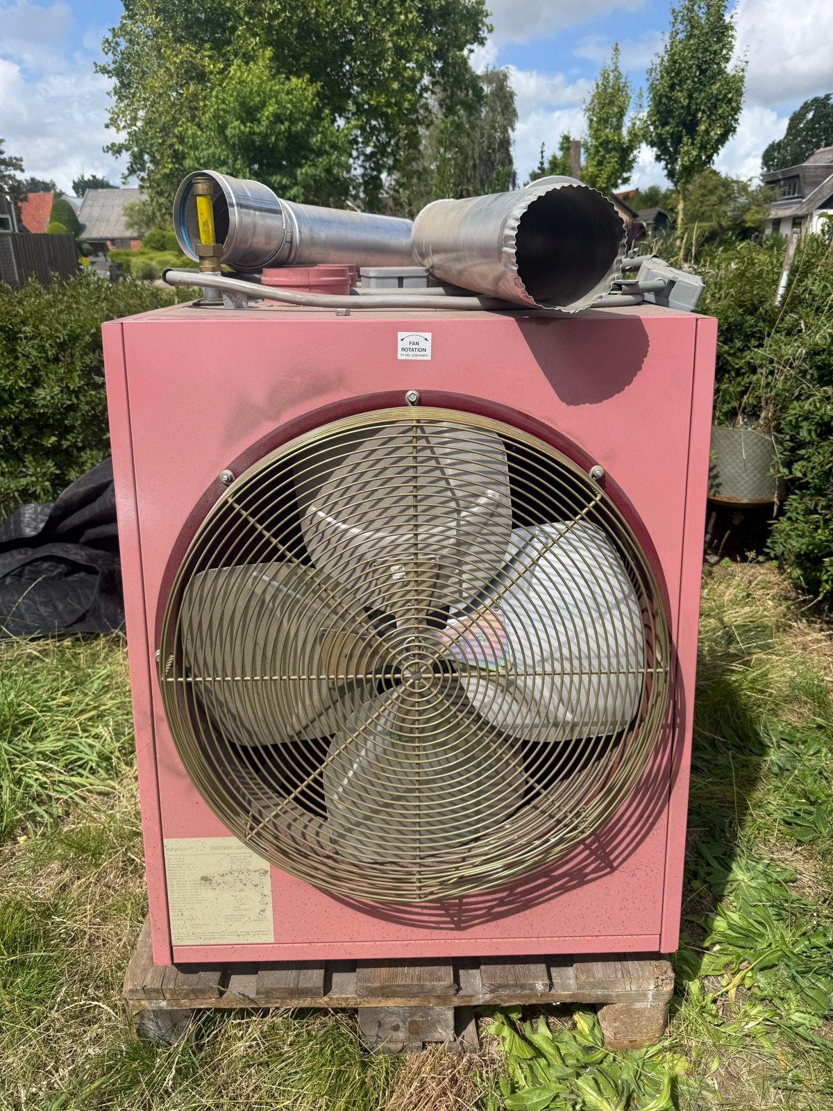 Reznor industriële heater/verwarming met afvoerbuizen, Ophalen, Gebruikt, Verwarmen, 100 m³ of groter