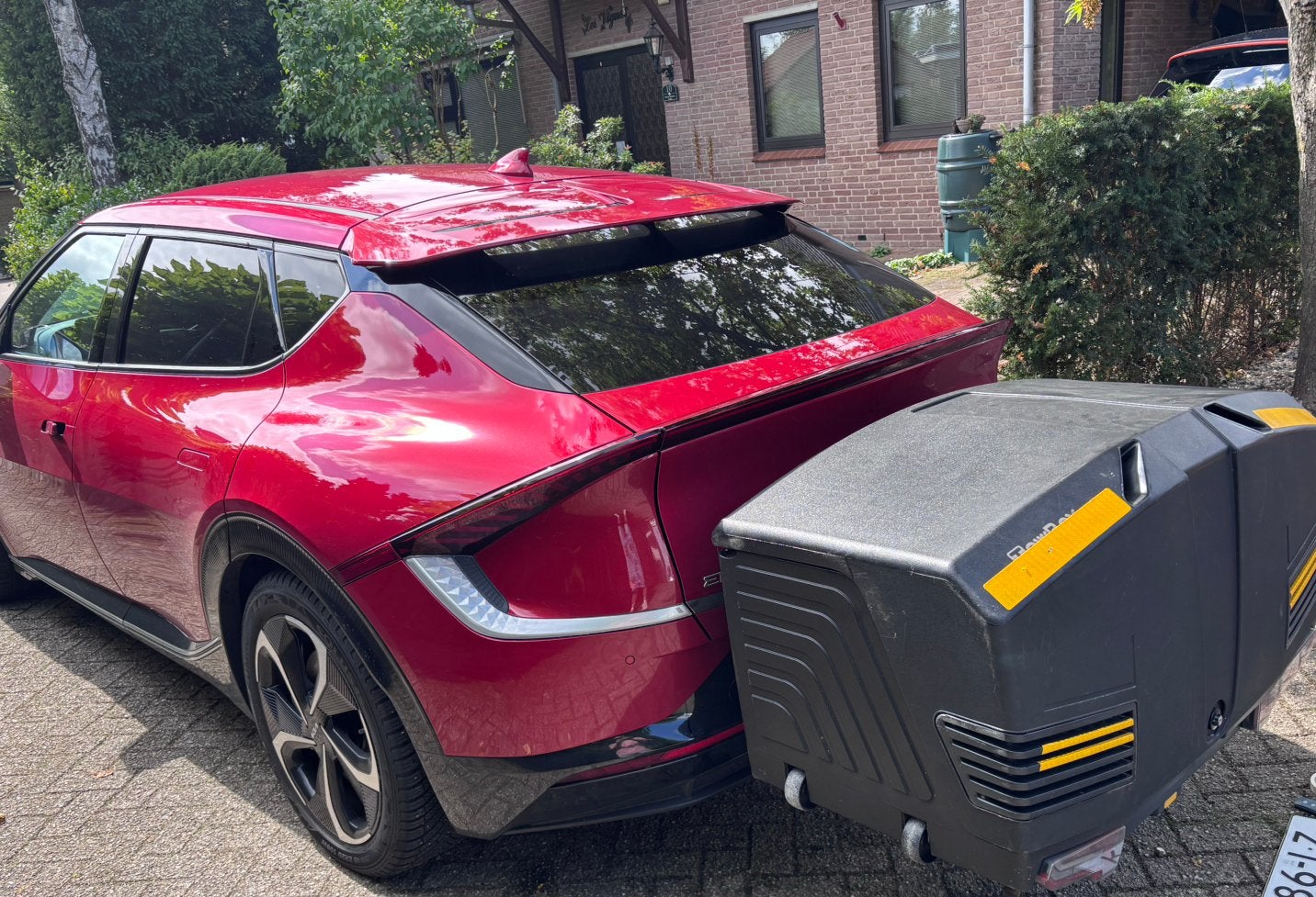 Trekhaakkoffer 400L towbox v3 te huur, Auto diversen, Ophalen, Zo goed als nieuw