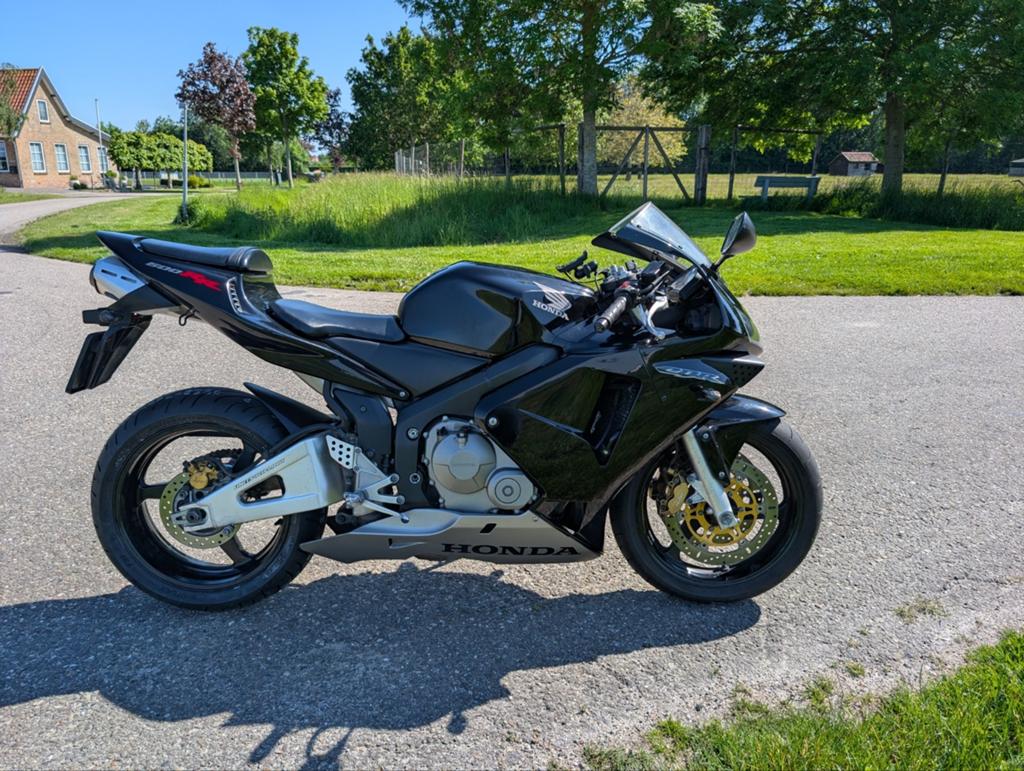 Honda cbr 600 RR 2004  recent een beurt gehad., Motoren, 4 cilinders, Motorrijbewijs A, Gebruikt, Super Sport