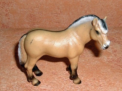 Schleich 13250 fjord paard met aalstreep, dierfiguur, Ophalen of Verzenden, Gebruikt, Paard, Beeldje of Figuurtje
