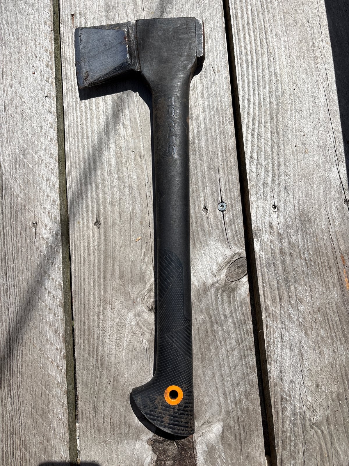 Fiskars Hakbijltje 45 cm voor openhaardhout, Ophalen, Gebruikt