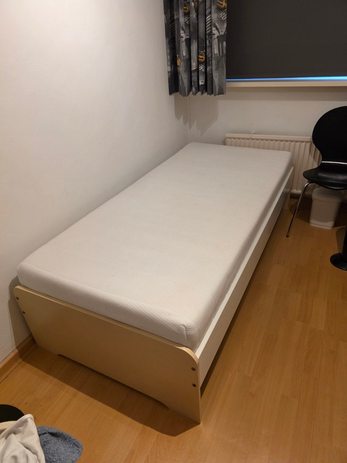 Kast en bed met goed matras, Ophalen, Gebruikt, 90 cm, Eenpersoons