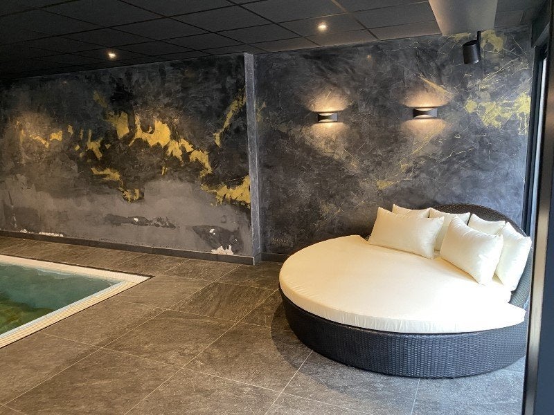 laatste bruine ligbed met kleur kussens naar keuze nu 950€, Verzenden, Nieuw
