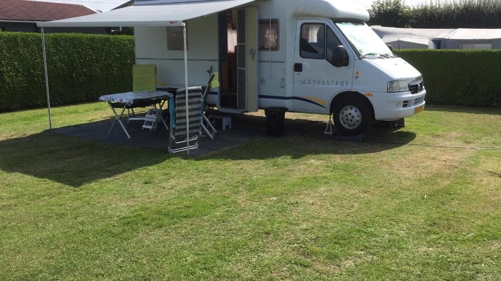 Dethleffs ADVANTAGE met zeer lage km-stand, Caravans en Kamperen, Campers, Standaard zit, Ringverwarming, Fiat, 6 tot 7 meter