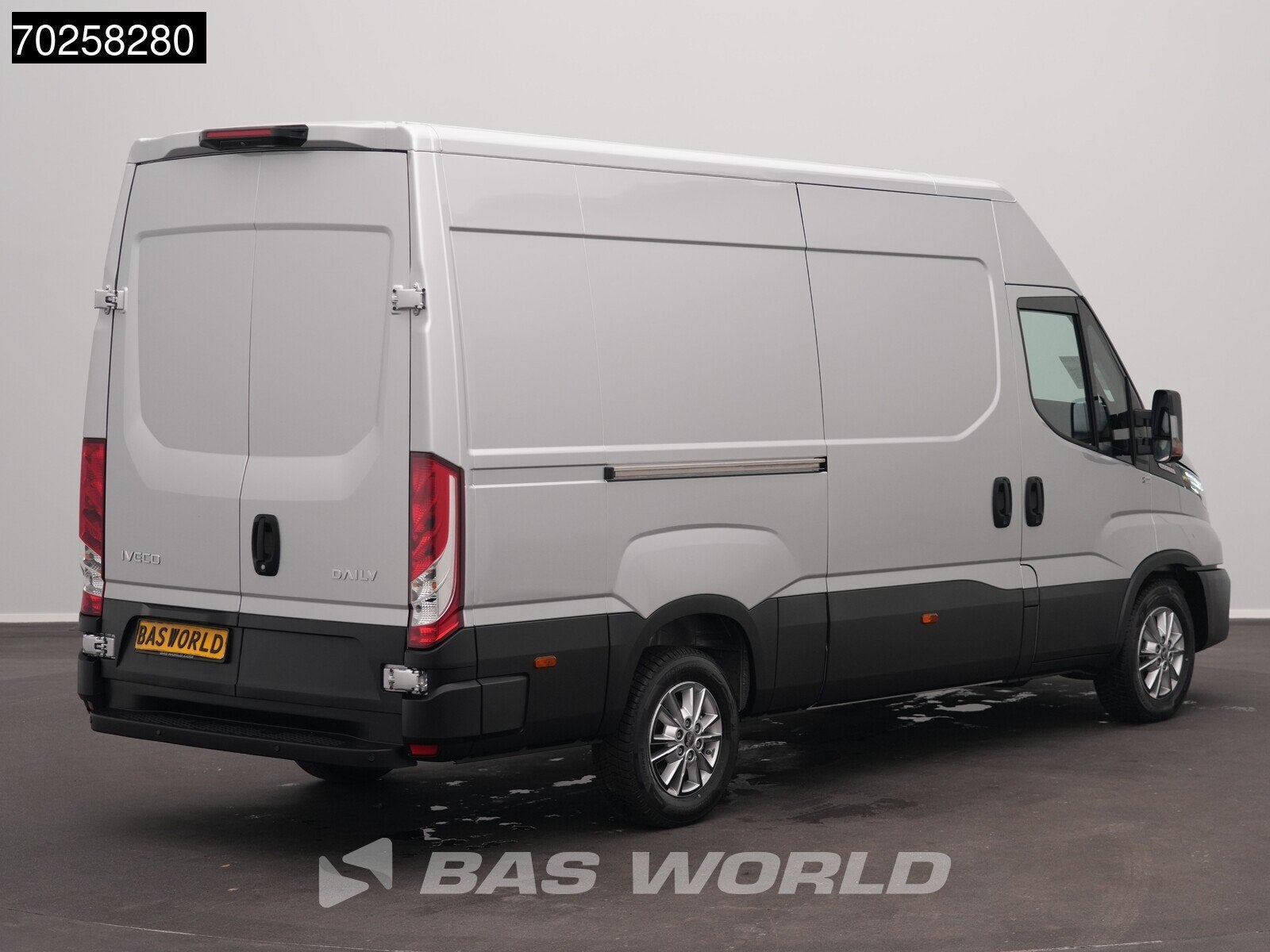 Iveco Daily 35S21 BPM VRIJ! 3.0L Automaat 210PK L2H2 2025-Mo, Automaat, Stof, Euro 6, 4 cilinders