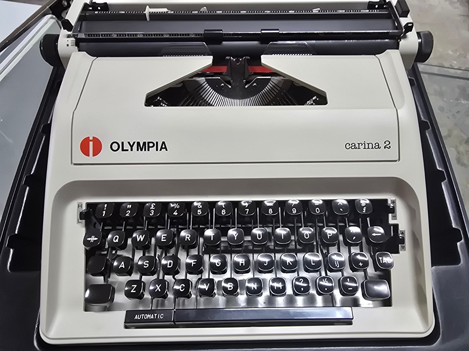 Merk en Model: De typemachine is een Olympia, specifiek het, Diversen, Typemachines, Ophalen of Verzenden, Nvt, Nvt, Nvt