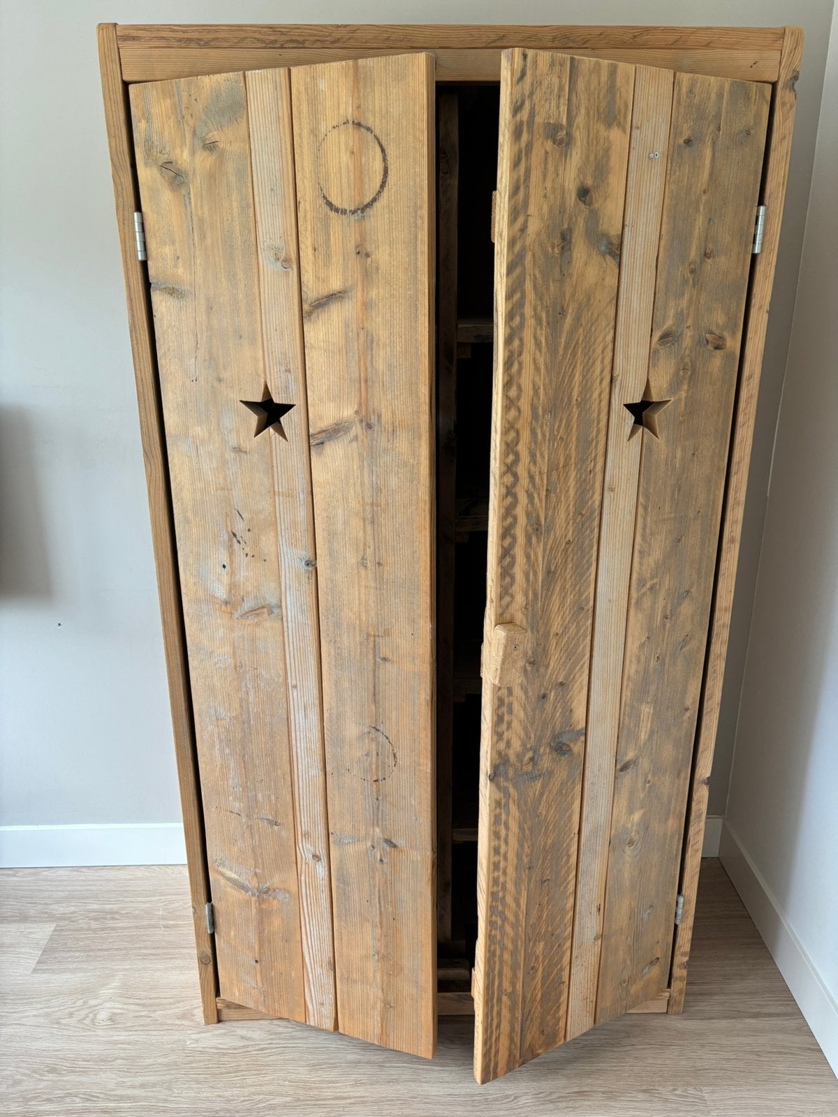 Kinder kledingkast hout, Ophalen, Gebruikt, Kast, 105 cm of meer