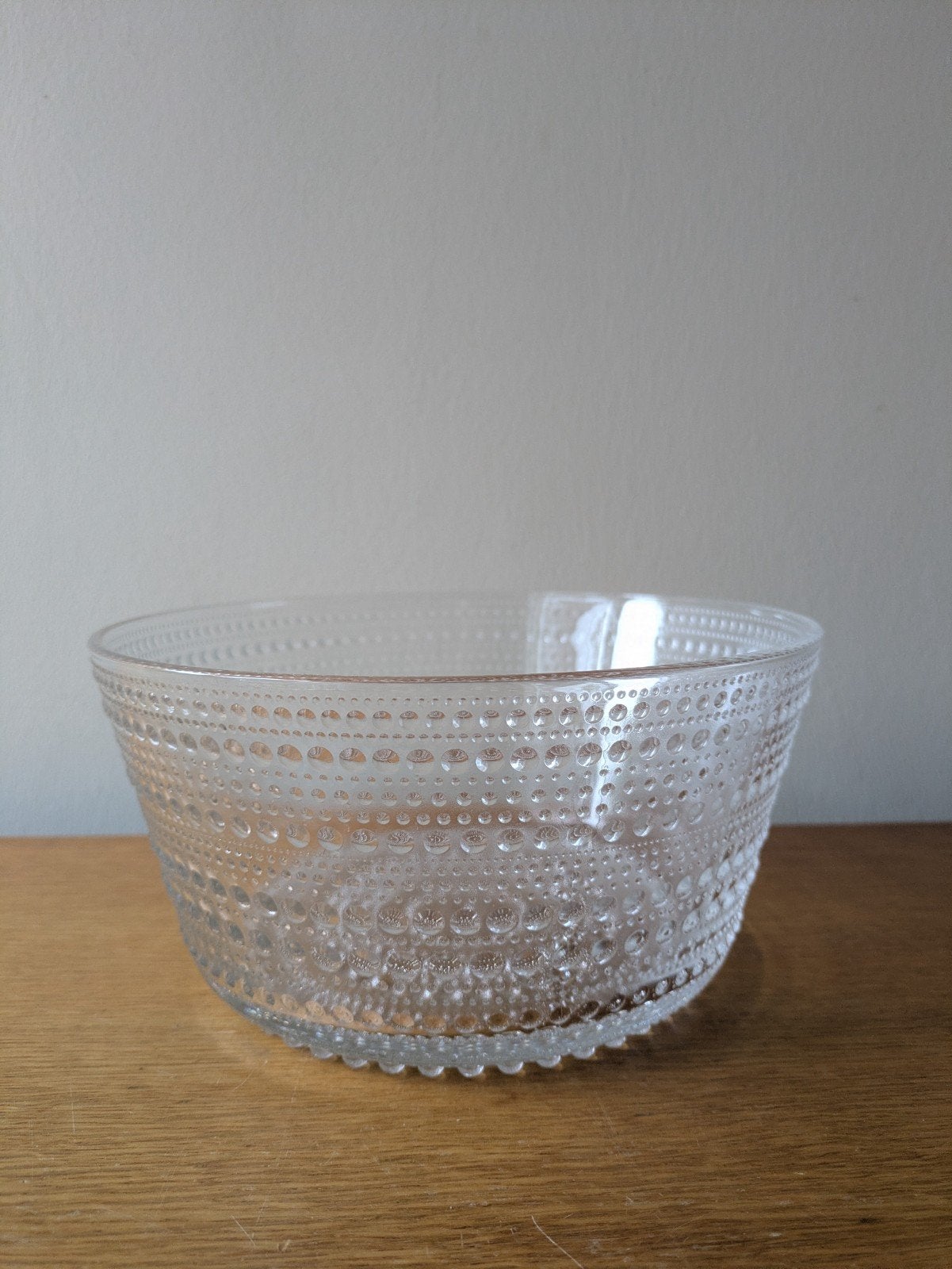 Iittala Kastehelmi schaal 20 cm, Huis en Inrichting, Overige merken, Ophalen of Verzenden, Overige stijlen, Glas