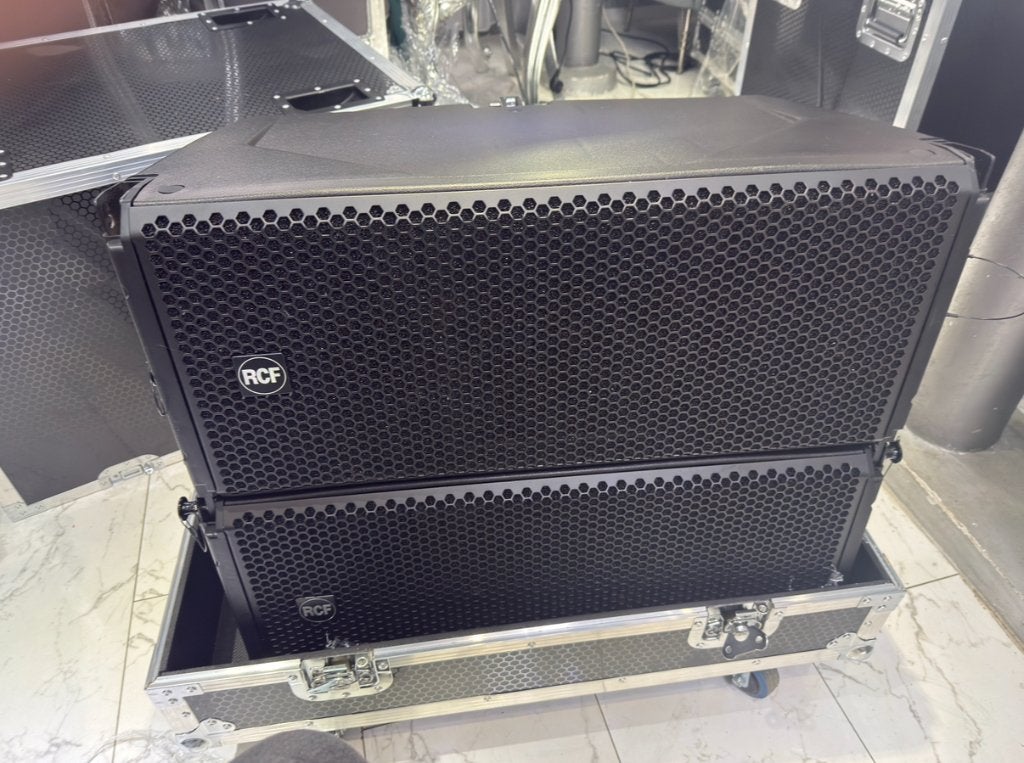 8x RCF HDL-30 replica / nagemaakte line-array set incl. case