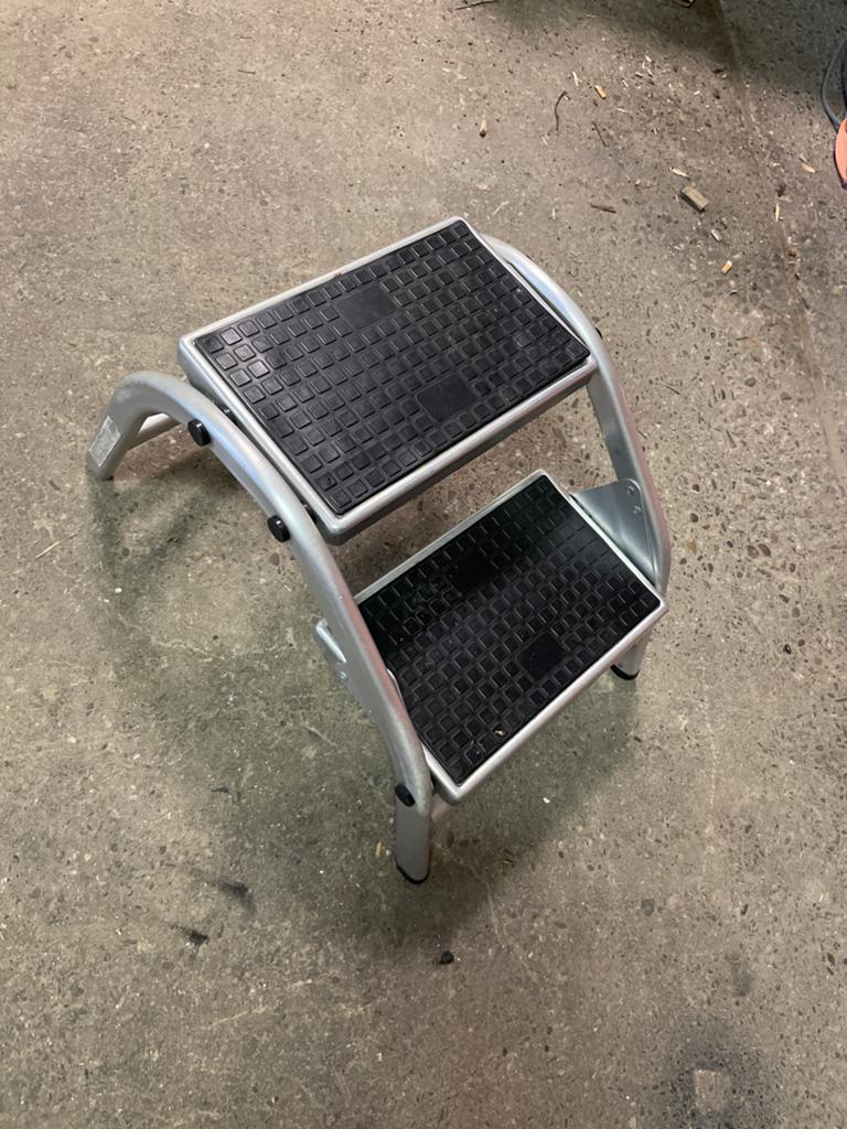 Darwin caravan trappetje - HABA opstapje 150kg, Caravans en Kamperen, Caravan accessoires, Ophalen, Gebruikt