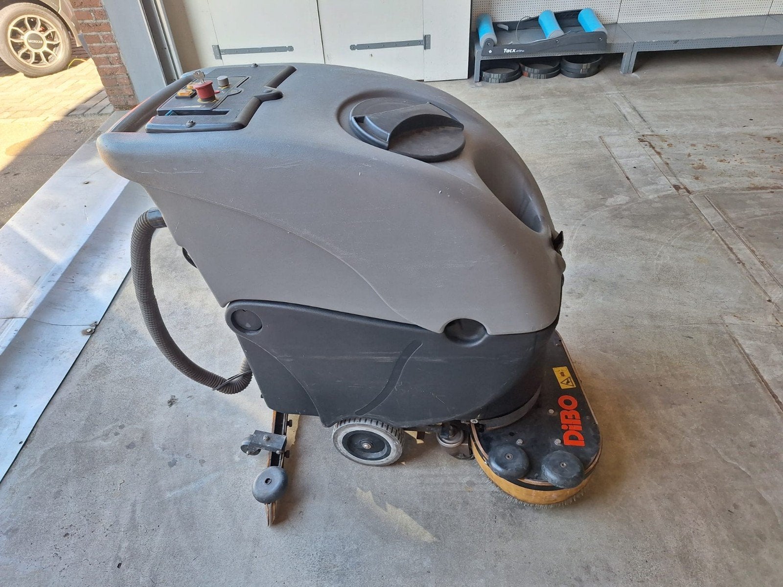 Dibo schrob/zuigmachine, Doe-het-zelf en Verbouw, Reinigingsmachines, Ophalen