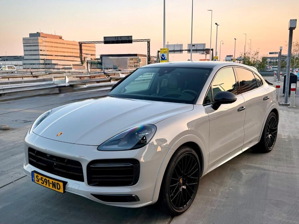 Porsche Cayenne Coupé 3.0 E-Hybrid | Pano | 22" | HUD | BTW, Automaat, Cayenne, 2995 cc, 462 pk