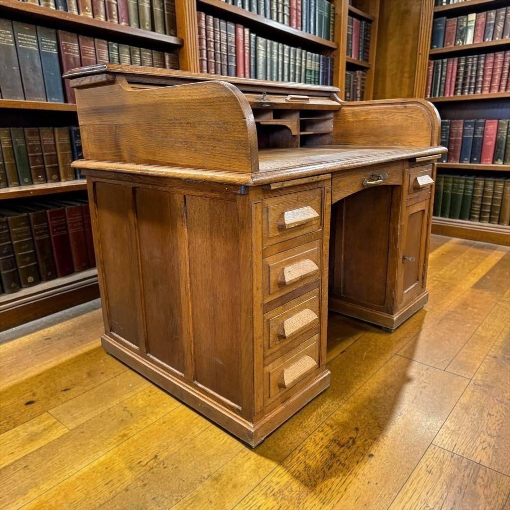 Vintage  massief houten Amerikaanse bureau met rolluik, Ophalen