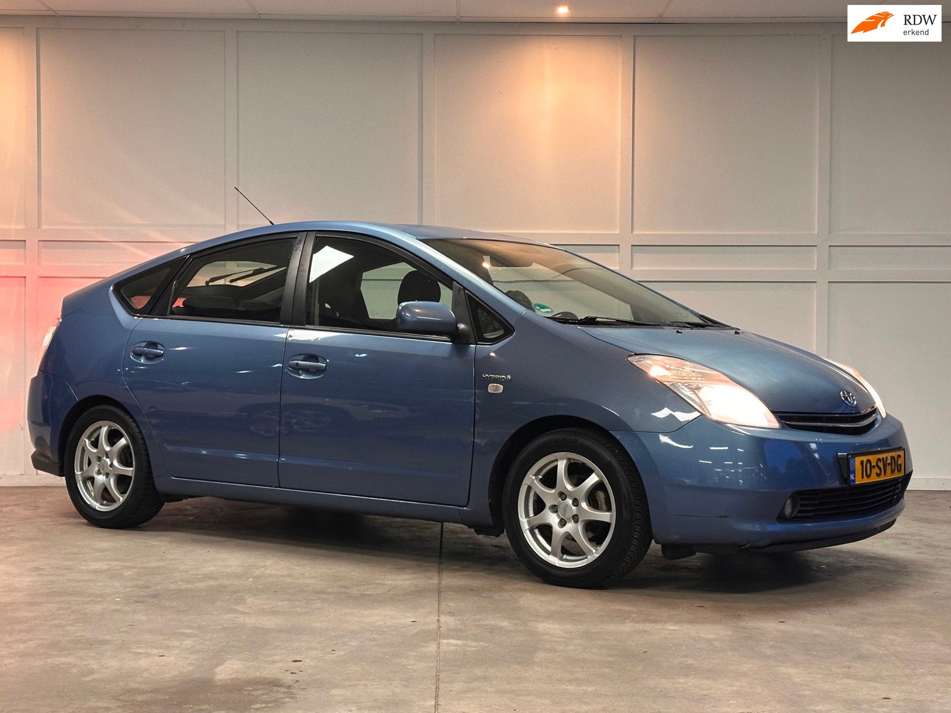 Toyota Prius 1.5 VVT-i Business Edition, 1497 cc, Gebruikt, 4 cilinders, Blauw