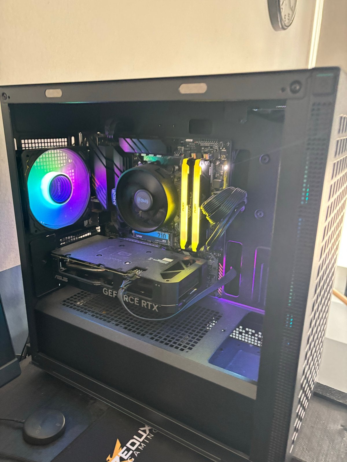 Redux nova A45 R46, en een beeld scherm, Computers en Software, Desktop Pc's, Zo goed als nieuw, Onbekend, SSD, 16 GB, Met videokaart
