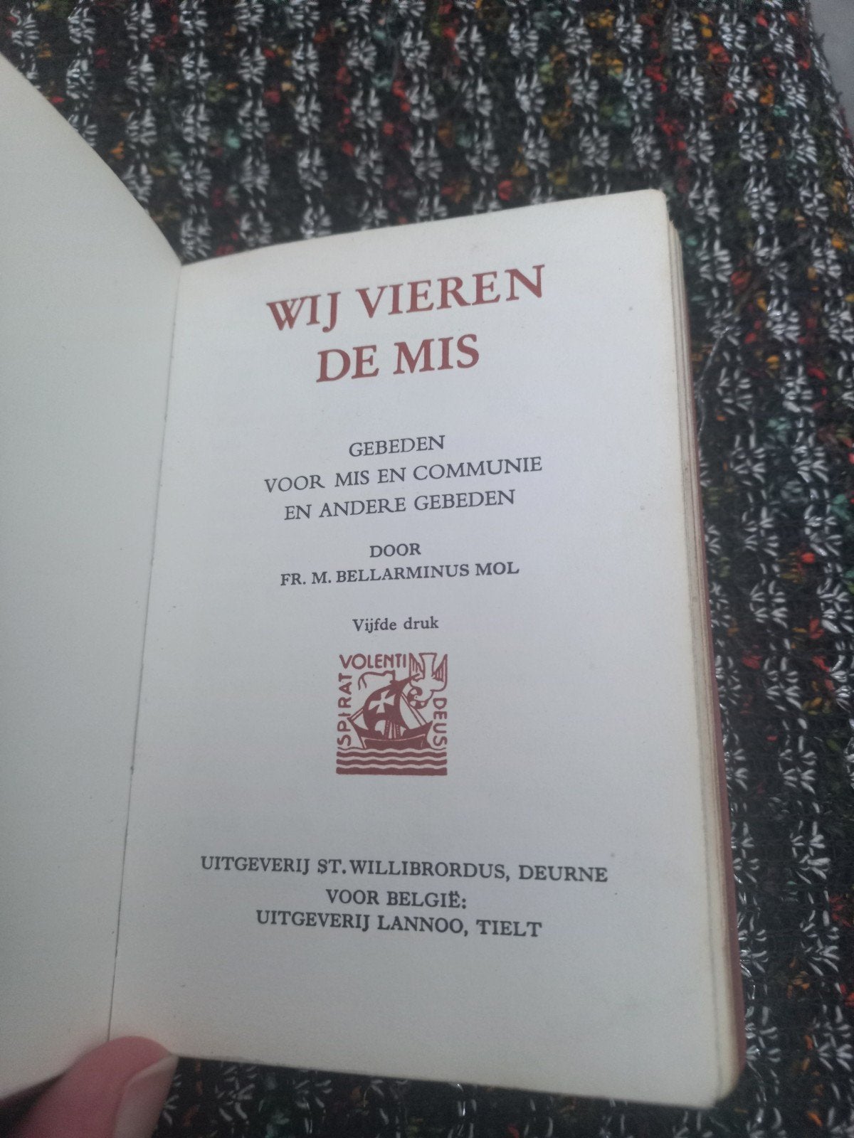 Wij Vieren De Mis - Gebeden voor Mis en Communie (1963), Gelezen, Fr. M. Bellarminus Mol, Christendom | Katholiek, Ophalen of Verzenden