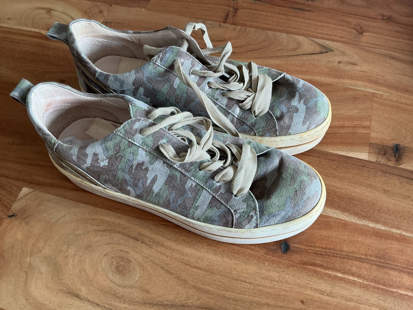 Schoenen, Ophalen of Verzenden, Zo goed als nieuw, Sneakers of Gympen