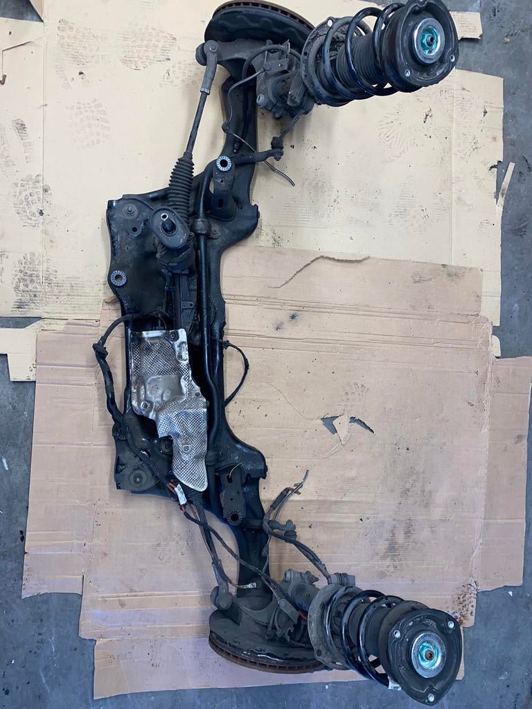 Volkswagen Tiguan 5na complete voorophanging, Ophalen, Voor, Volkswagen, Bumper