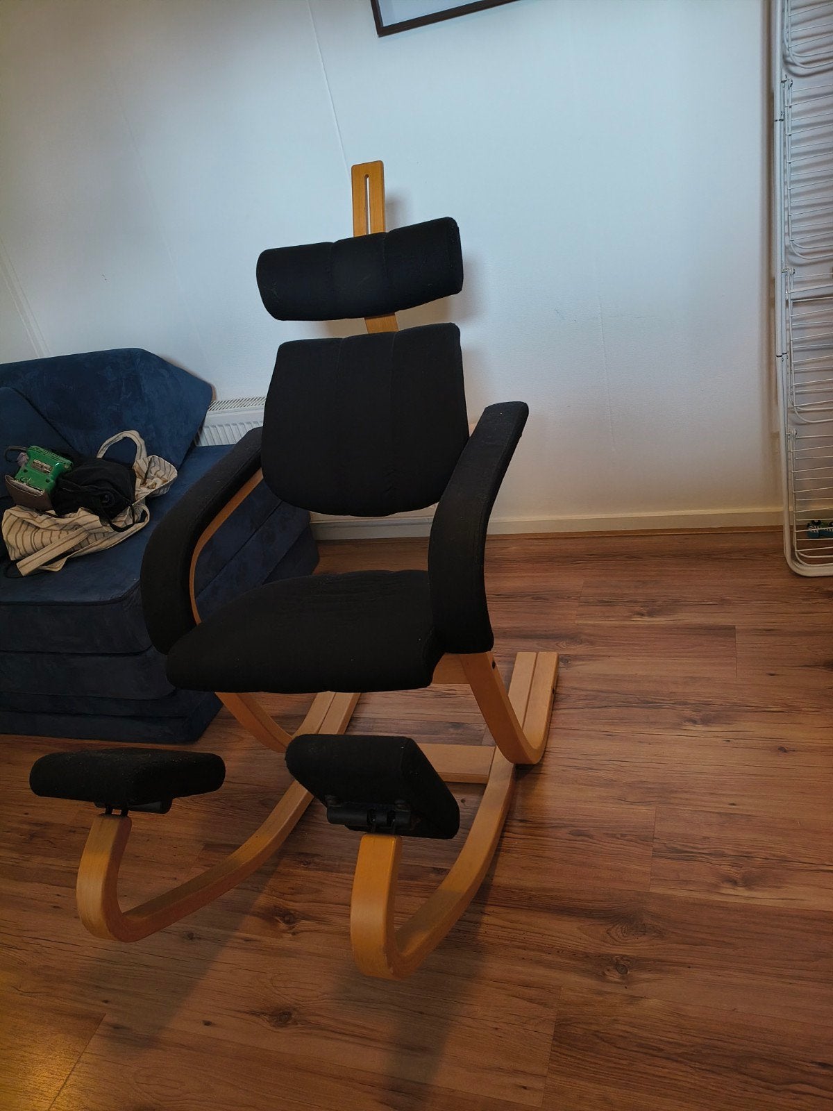 Stokke Duo ergonomische kniestoel - Zwart met hout, Huis en Inrichting, Stoelen, Ophalen, Gebruikt, Zwart, Stof