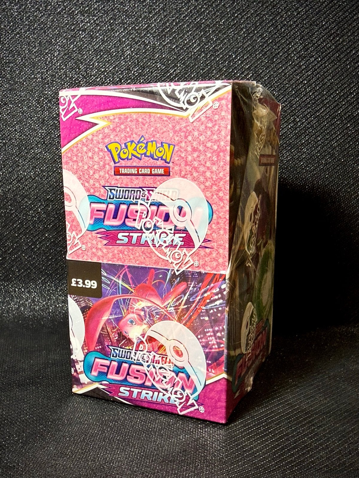 Pokémon TCG Sword & Shield: Fusion Strike Half Boosterbox, Ophalen of Verzenden, Nieuw, Boosterbox