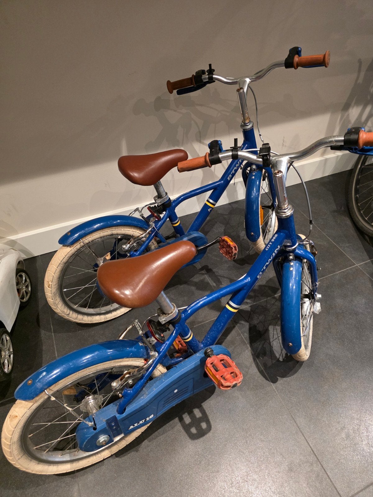 Btwin city 900 kinderfiets 16 inch - Blauw (2 stuks), Ophalen, Velgrem, Btwin, 16 tot 20 inch