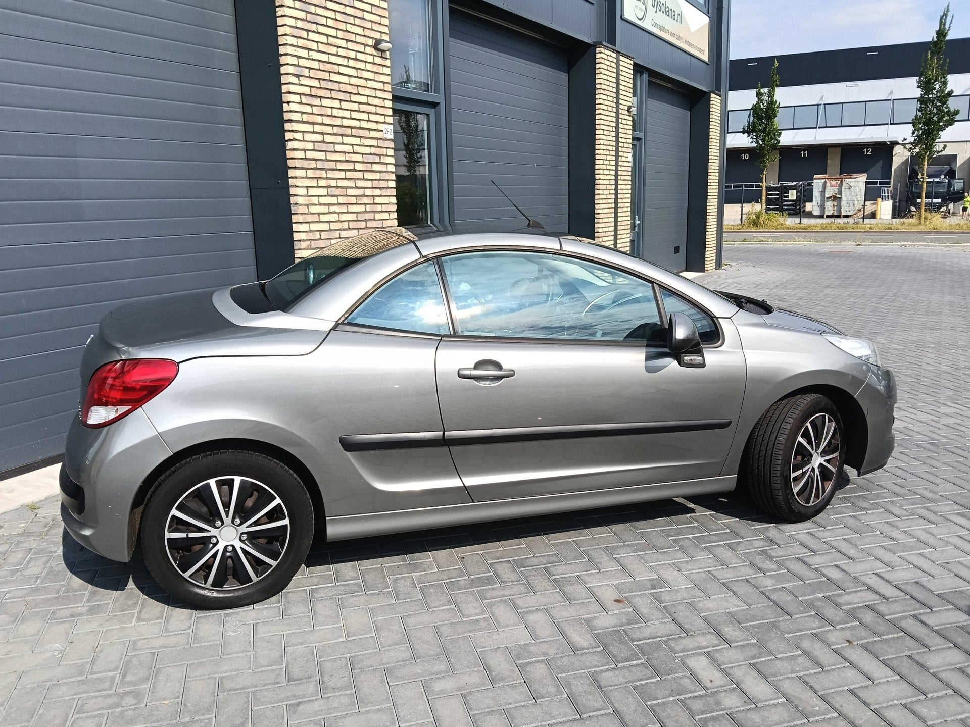 Peugeot 207 CC 1.6 VTi. Cabriolet, Voorwielaandrijving, Euro 5, Gebruikt, 4 cilinders