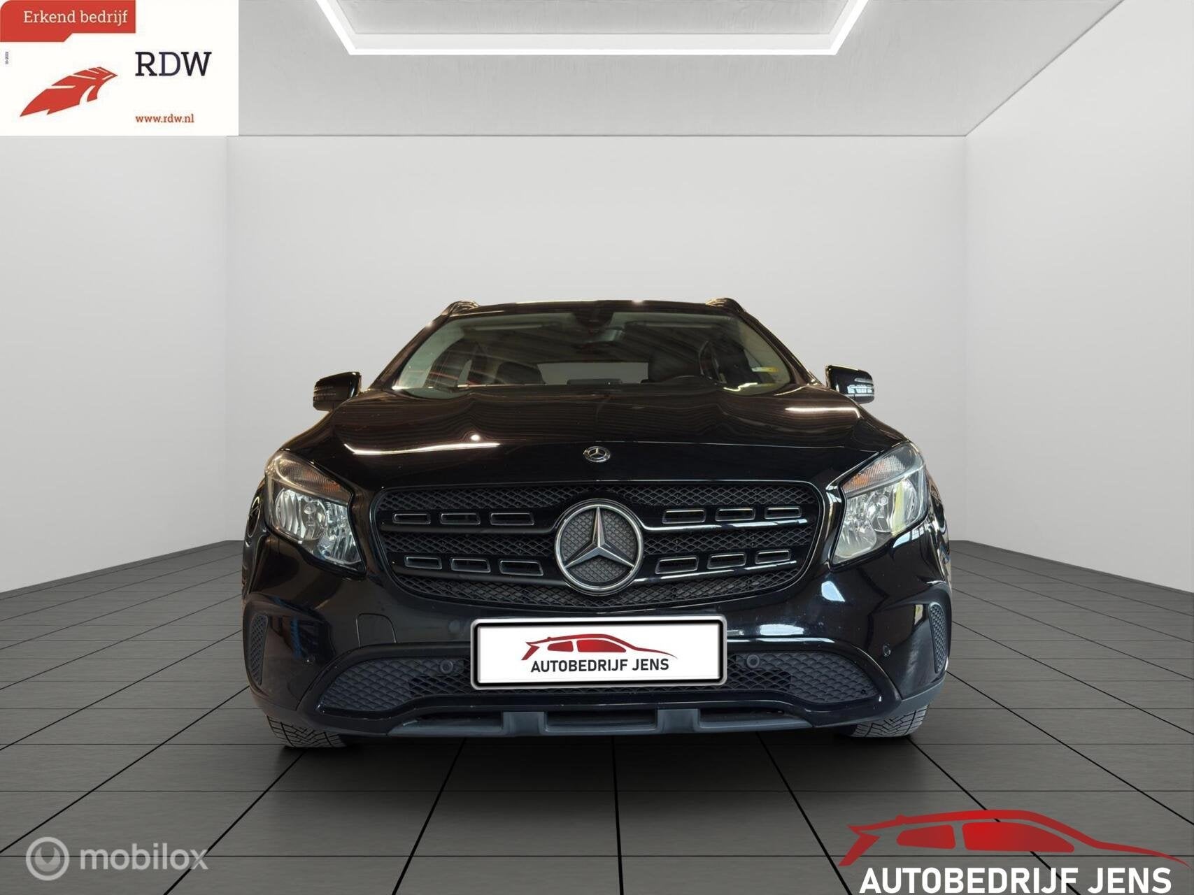 Mercedes GLA-klasse 180 Sport Edition, Gebruikt, Euro 6, 4 cilinders, 715 kg