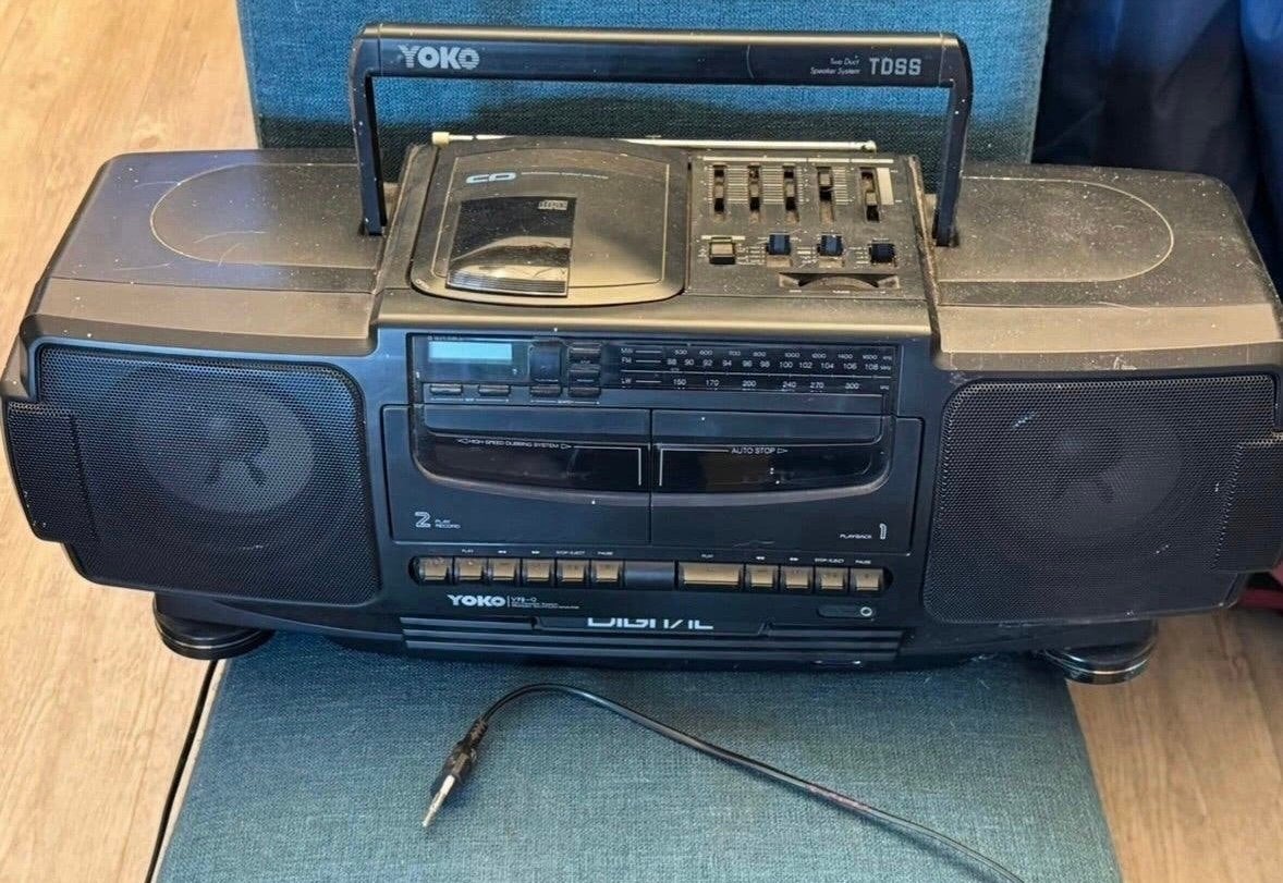 Meeneem radio  werkt op batterijen maar ook op stroom, Ophalen, Gebruikt, Radio