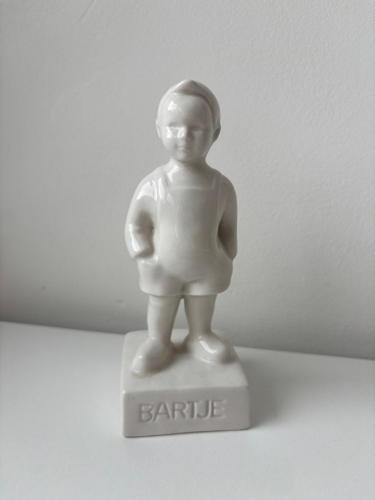 Wit porseleinen beeldje Bartje uit Drenthe. Vintage, Ophalen of Verzenden, Zo goed als nieuw