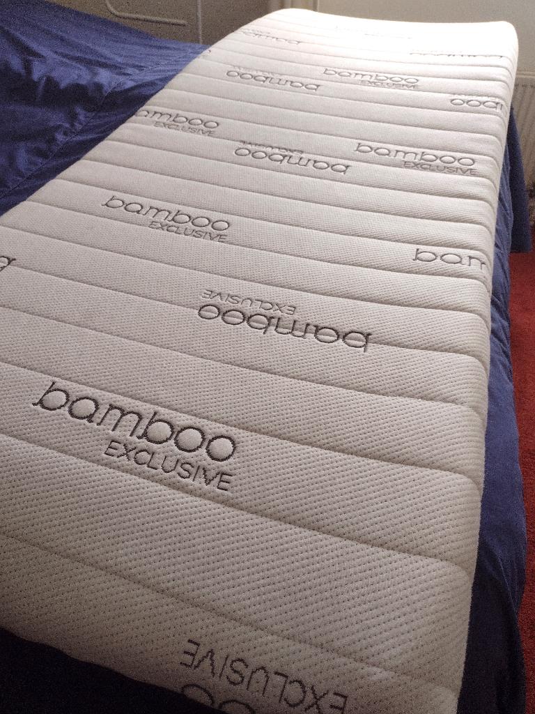 2x topdekmatras 200 x 70 x 8 cm t.e.a.b., Ophalen, Zo goed als nieuw, Matras, 200 cm