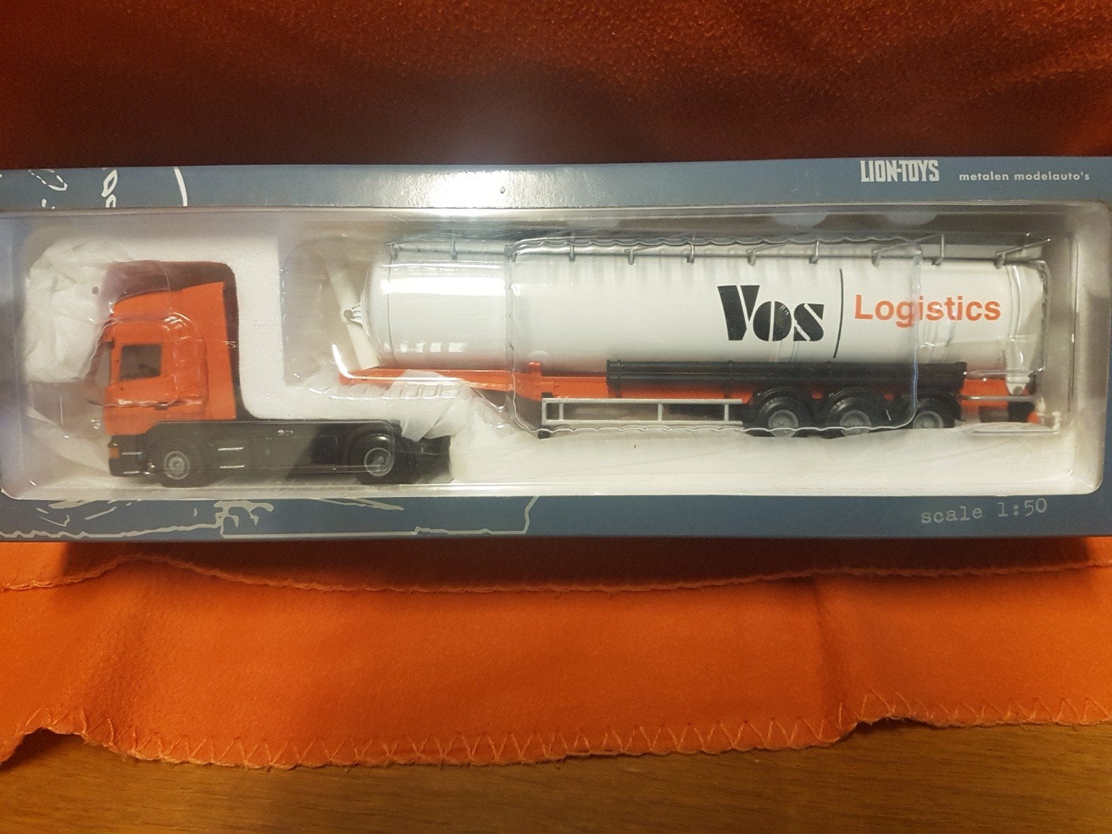 Vos logistics Tankwagen scania 02-900 lion toys, Hobby en Vrije tijd, Ophalen of Verzenden, Zo goed als nieuw, Bus of Vrachtwagen