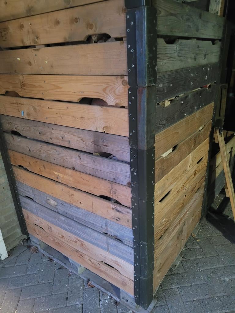 Pallet met stapelranden, Ophalen