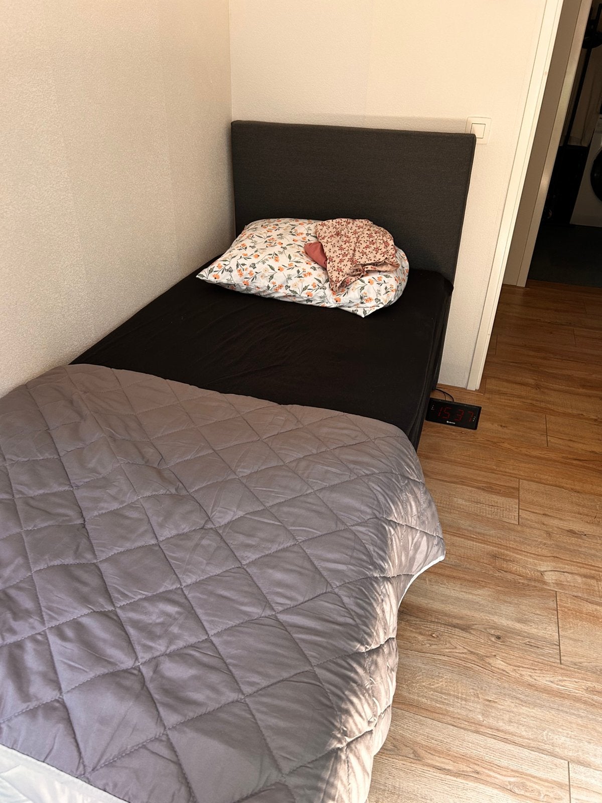 Nieuwe boxspring, Ophalen, Zo goed als nieuw, Eenpersoons, 90 cm