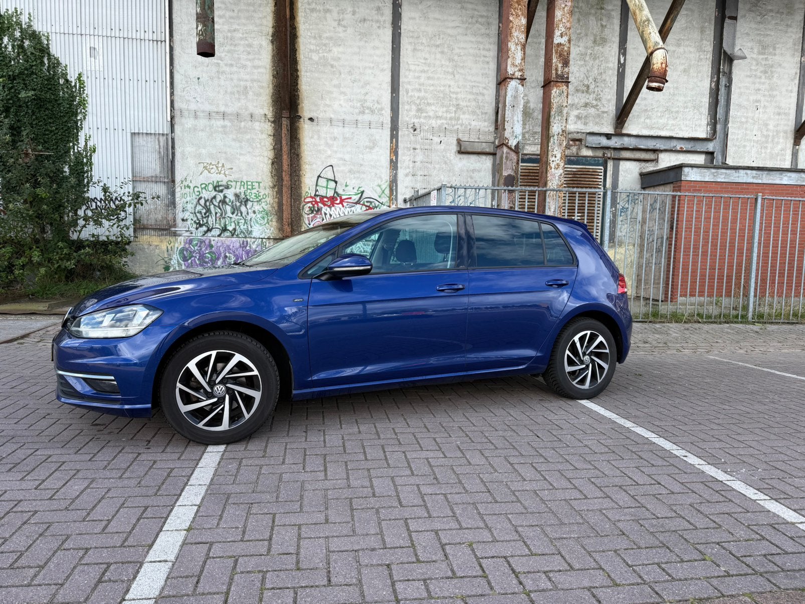 Volkswagen Golf 1.0 TSI 116pk 5D 2018 Blauw, Voorwielaandrijving, 1145 kg, Blauw, Handgeschakeld