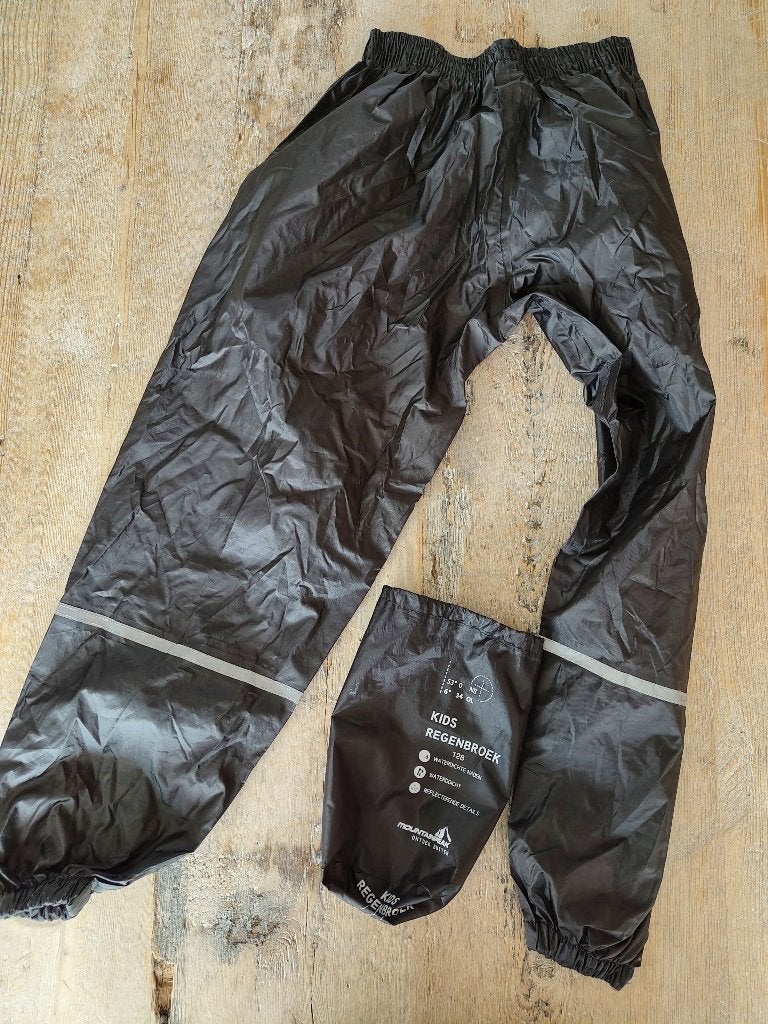 Regenbroek maat 122-128, Broek, Jongen of Meisje, Nieuw, Ophalen of Verzenden