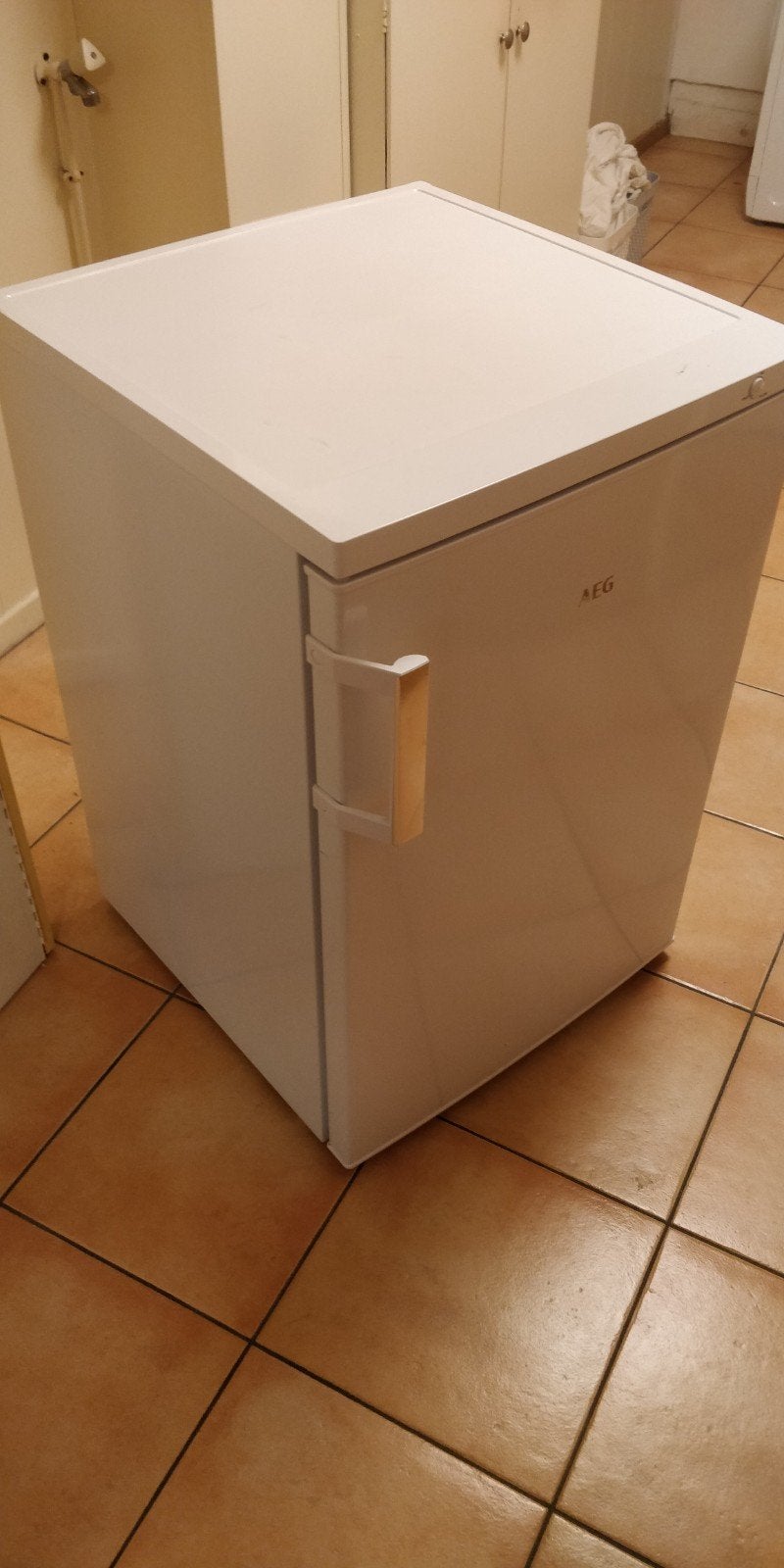 Compacte AEG vriezer met 3 lades, 85 tot 120 cm, Gebruikt, 60 cm of meer, 100 tot 150 liter