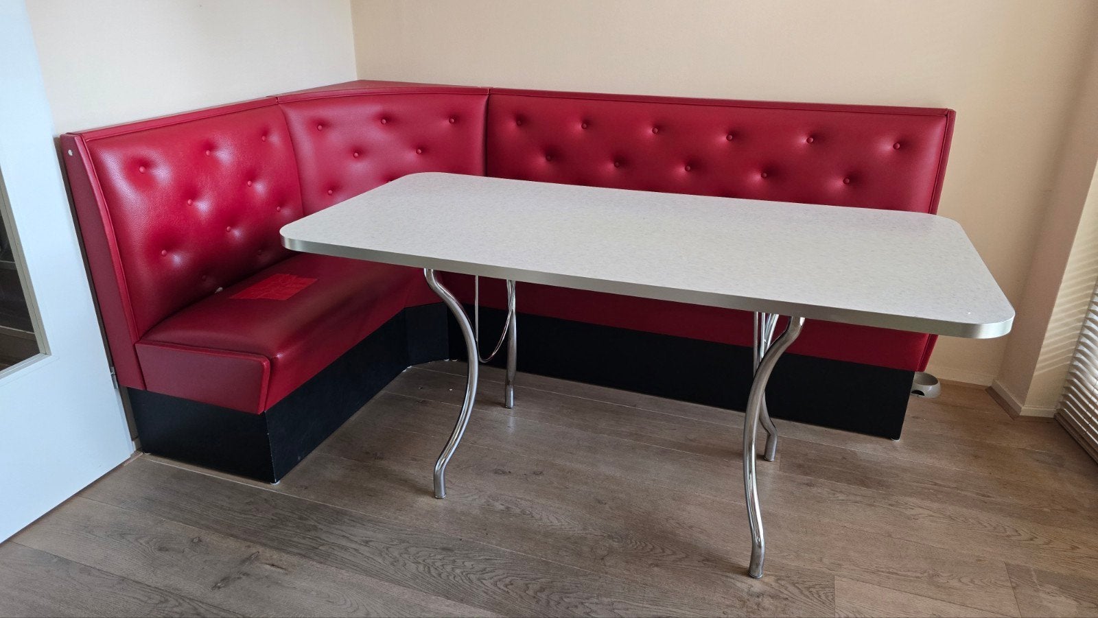Eethoekbank met Tafel - Rood Kunstleer, horeca kwaliteit, Ophalen, Gebruikt, American diner, 4 tot 6 stoelen
