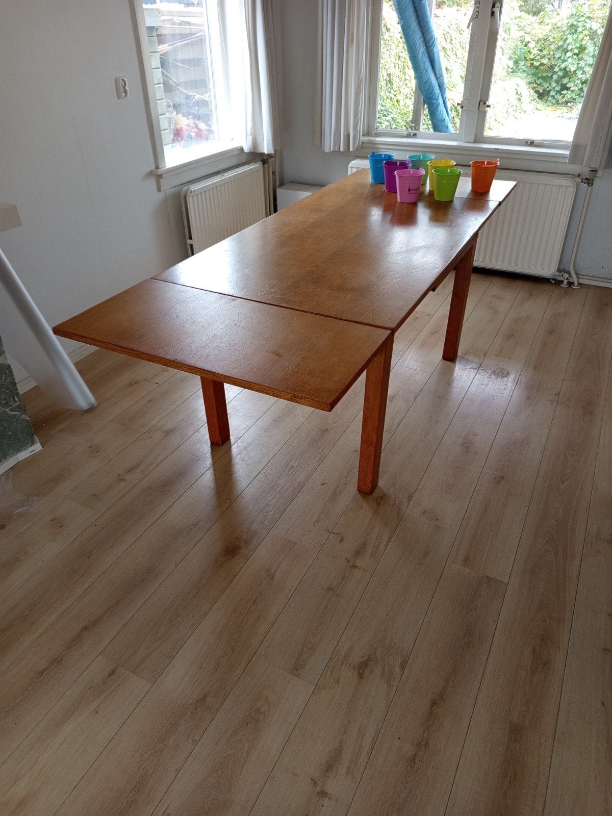 Uitschuifbare eettafel - Massief hout, Gebruikt, Klassiek, 150 tot 200 cm, Vier personen