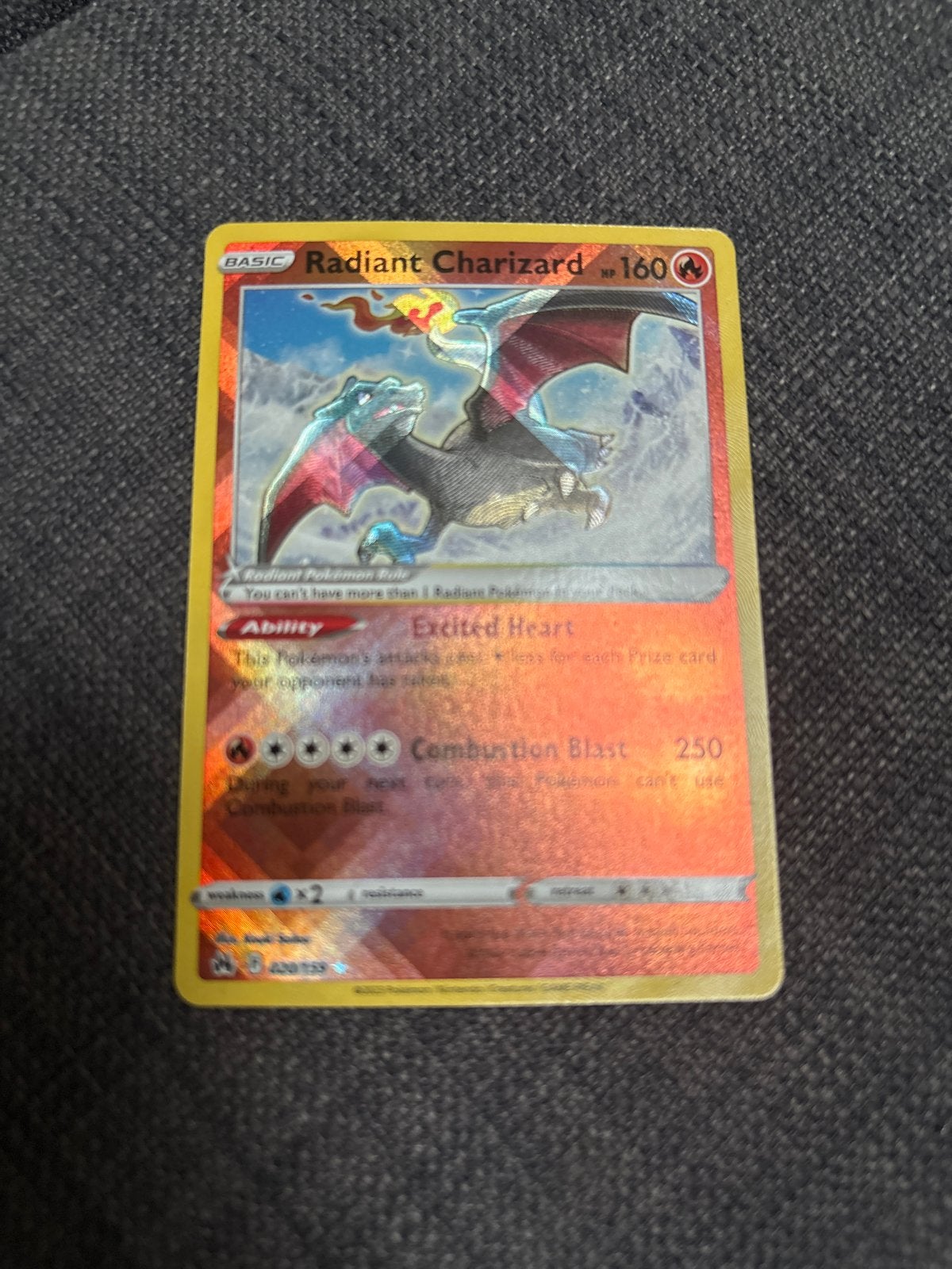 Radiant Charizard Pokémon Kaart (Foil), Ophalen, Zo goed als nieuw, Losse kaart, Foil