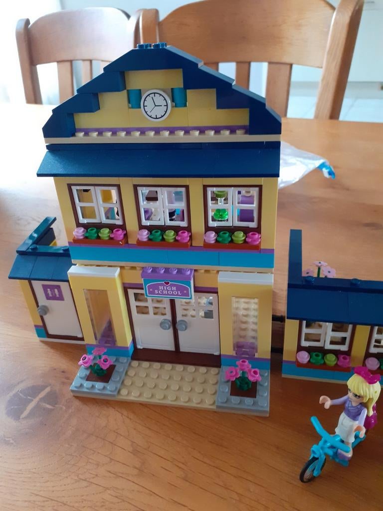 Lego friends school, Kinderen en Baby's, Speelgoed | Poppenhuizen, Ophalen of Verzenden, Zo goed als nieuw, Toebehoren