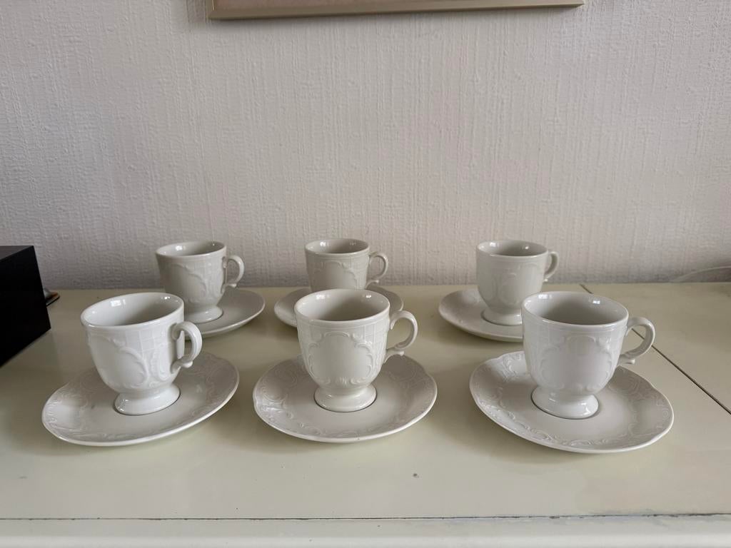 Set van 6 Witte Porseleinen Kopjes en Schotels Bauscher, Ophalen