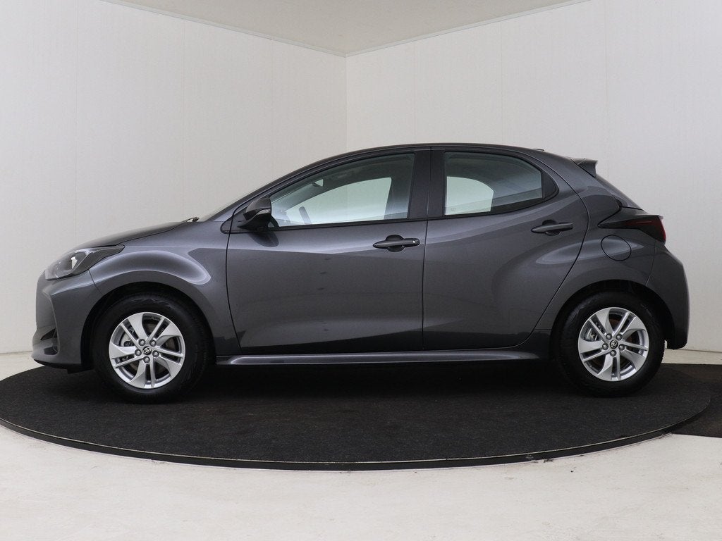 Toyota Yaris 1.5 Hybrid 115 Business *nieuw* * Direct Leverb, 12 maanden, Bedrijf, 26 km/l, Hybride Elektrisch/Benzine