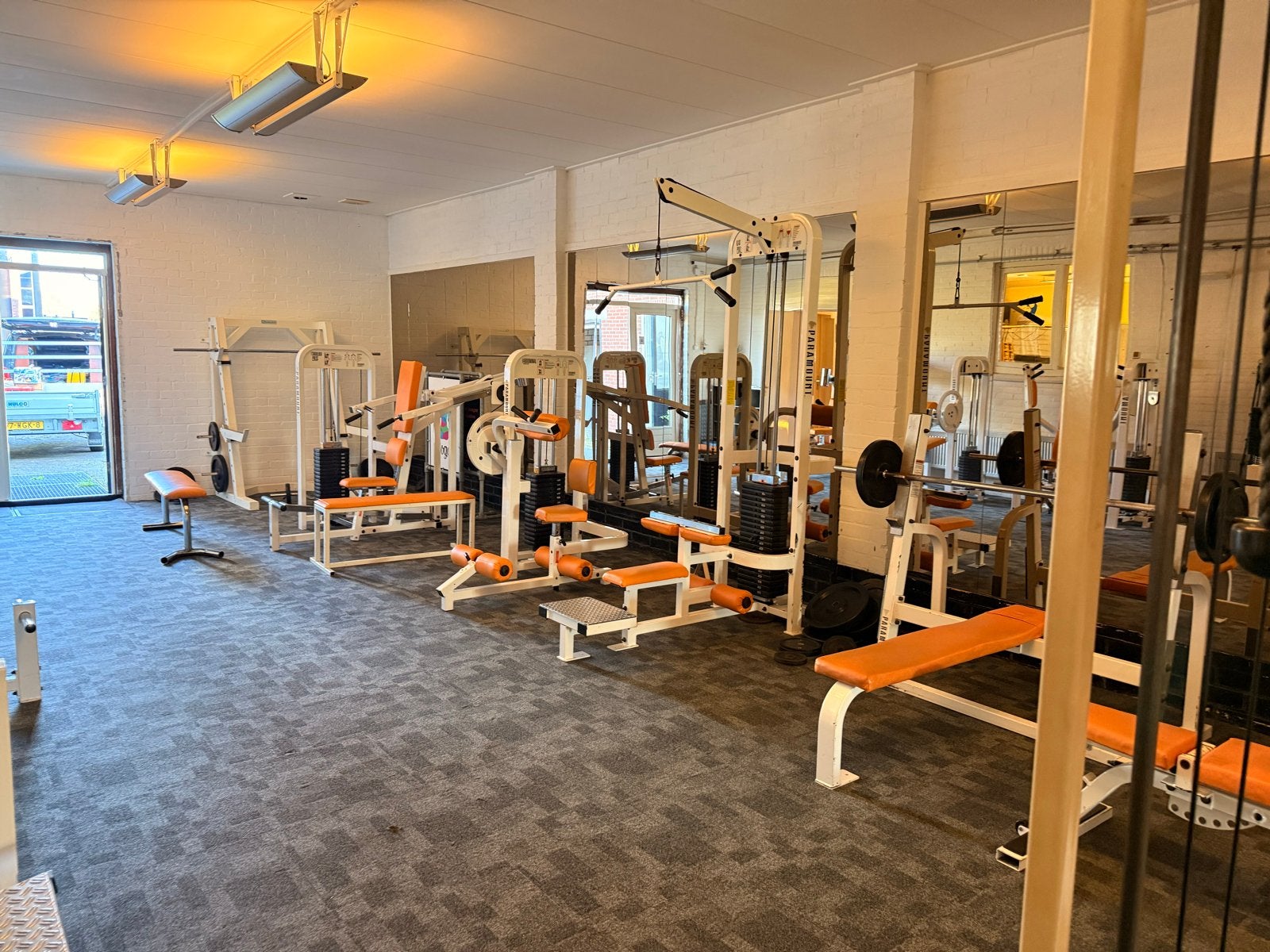 Complete Fitnessruimte Inrichting - Kracht & Cardio Apparatu