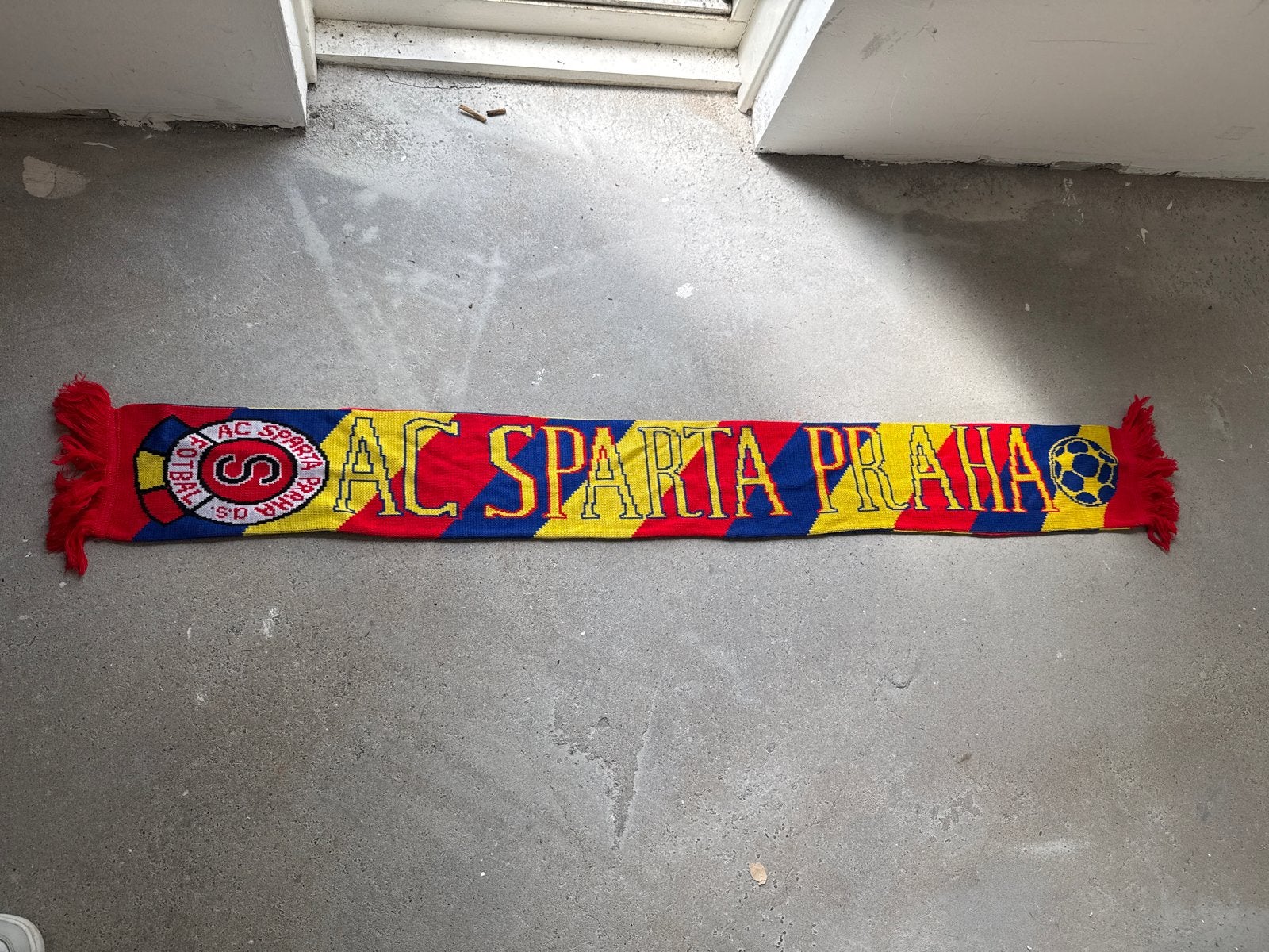 AC Sparta Praag Voetbalsjaal - Clubaccessoire, Verzamelen, Ophalen of Verzenden, Zo goed als nieuw