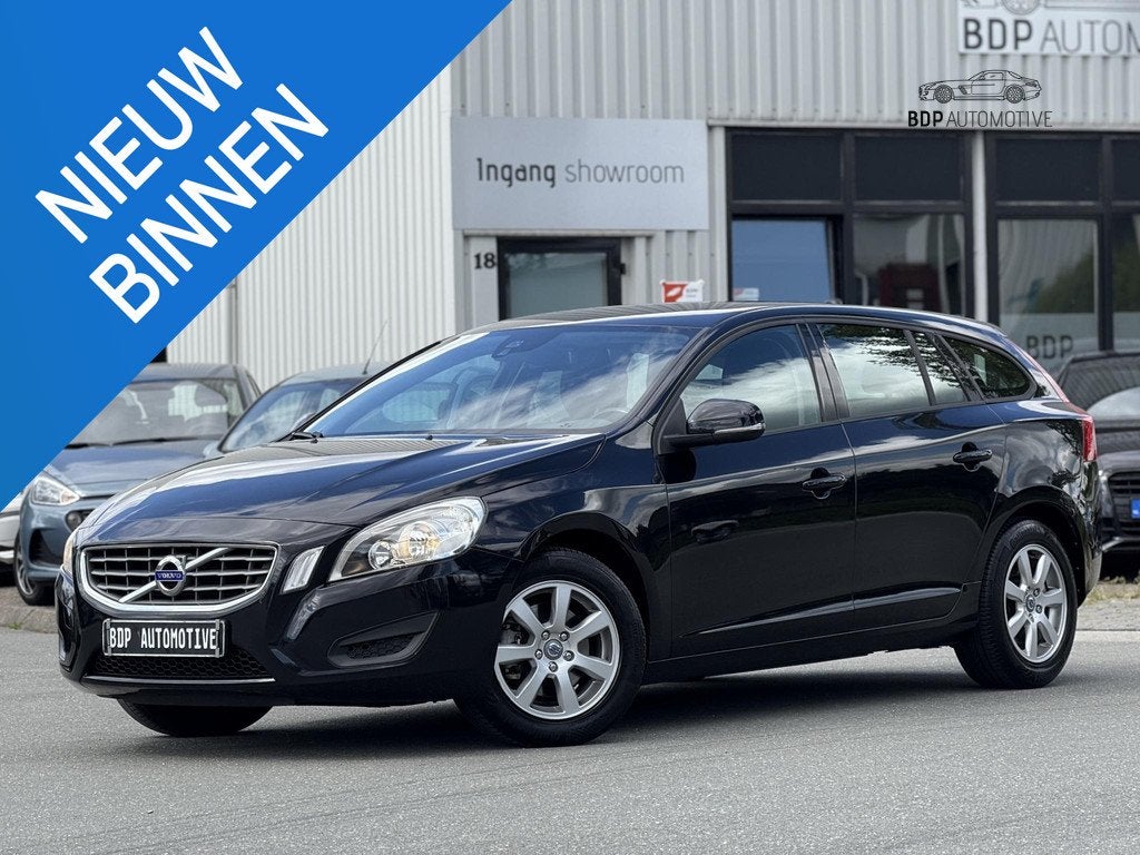 Volvo V60 1.6 T3 Kinetic CAR WON'T START! NETTO EX 2000EXPOR, Voorwielaandrijving, Stof, Gebruikt, 150 pk