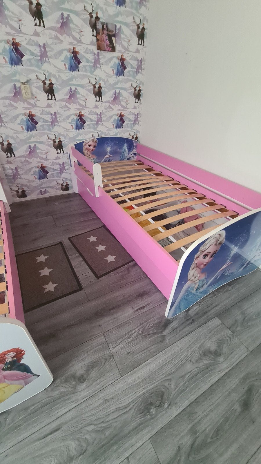 2 mooie kinderbedden: Disney Prinsessen en Frozen, 90 cm, Eenpersoons, Blauw, Kinderbedden, Disney, Frozen, Prinsessen