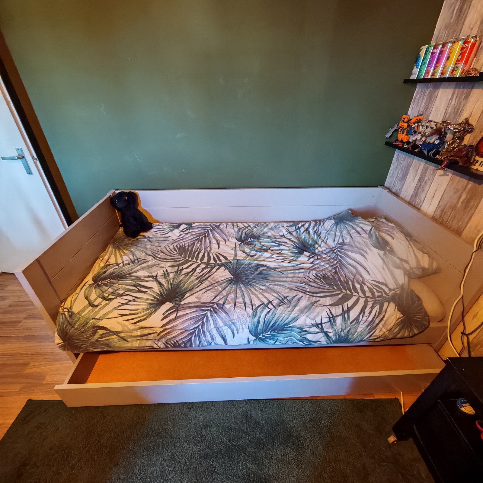 Bedbank eenpersoons, uitbreidbaar tot tweepersoonsbed, Ophalen, 90 cm, Eenpersoons, Zo goed als nieuw